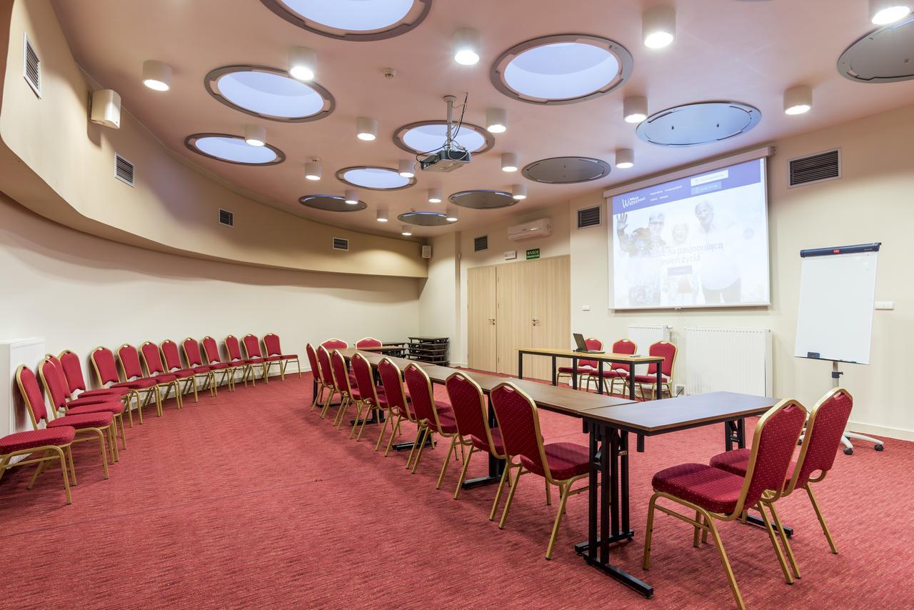 Willa Wiosenna Otel Ozarow Mazowiecki Dış mekan fotoğraf